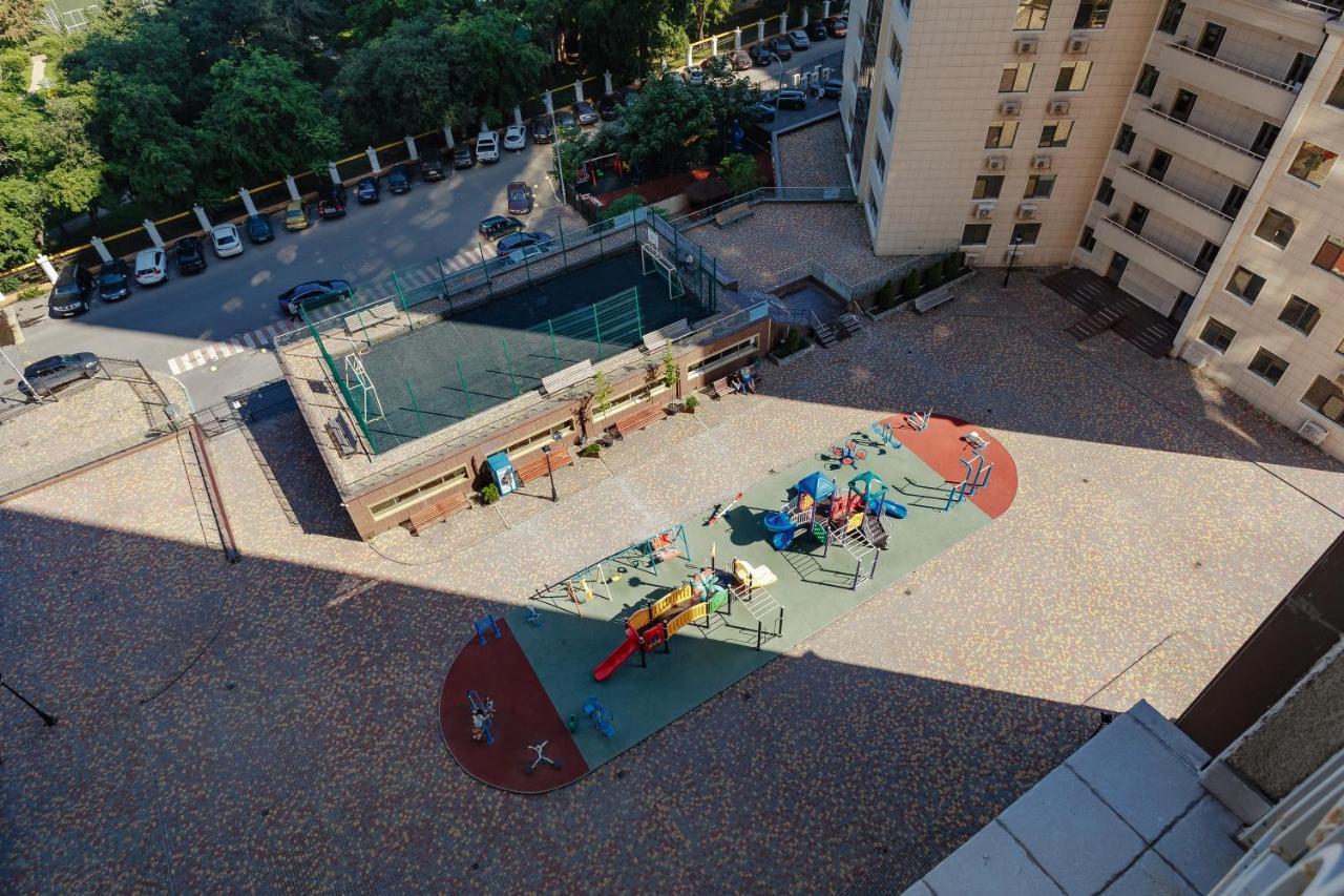 Odesa Pearl Apartments Exterior photo